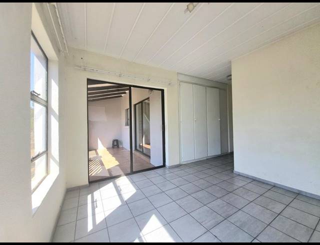 2 BEDROOM APARTMENT FOR SALE IN MORNINGSIDE